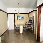 Apartamento Costeira Flat *